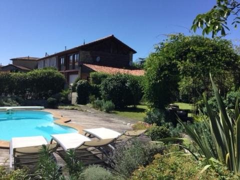 Loft Atypique Bed & Breakfast Villeneuve-de-Rivière Dış mekan fotoğraf