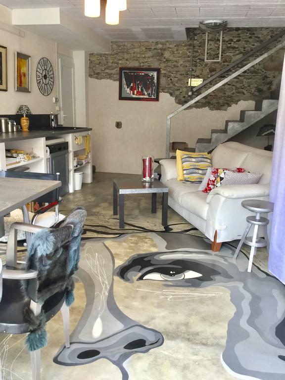 Loft Atypique Bed & Breakfast Villeneuve-de-Rivière Dış mekan fotoğraf
