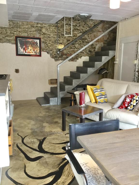 Loft Atypique Bed & Breakfast Villeneuve-de-Rivière Dış mekan fotoğraf